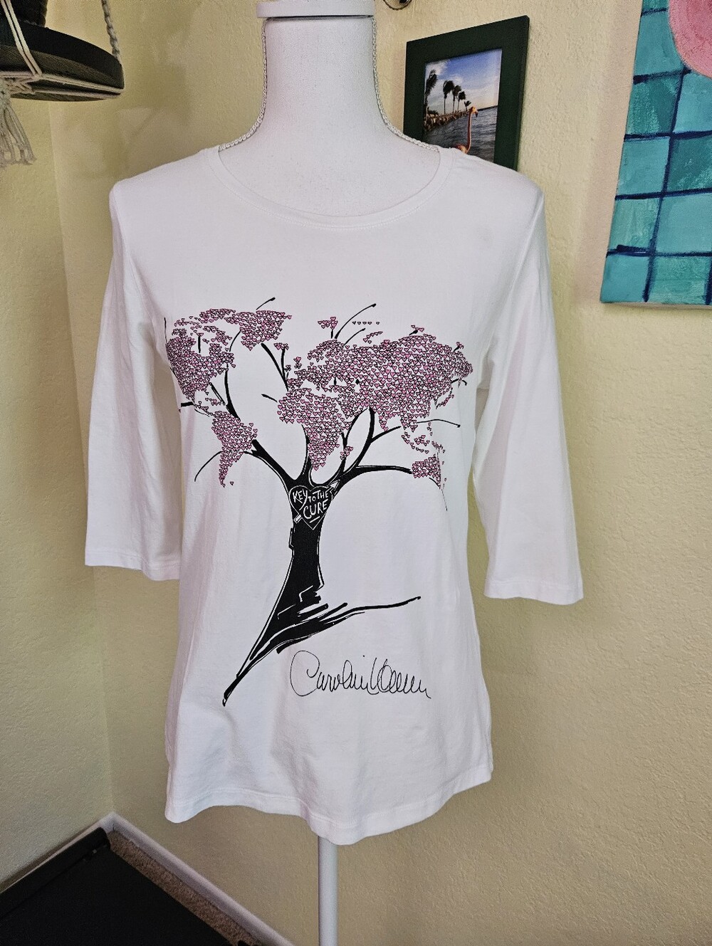 Carolina Herrera New York Key to the cure 2012 Pink Heart Tree Design Sz L